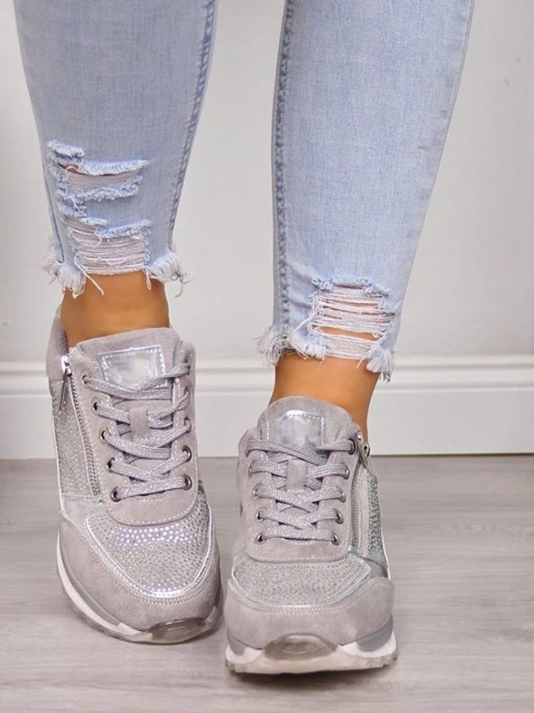 Women's Walking Shoes with Non-Slip Sole and Modern Look