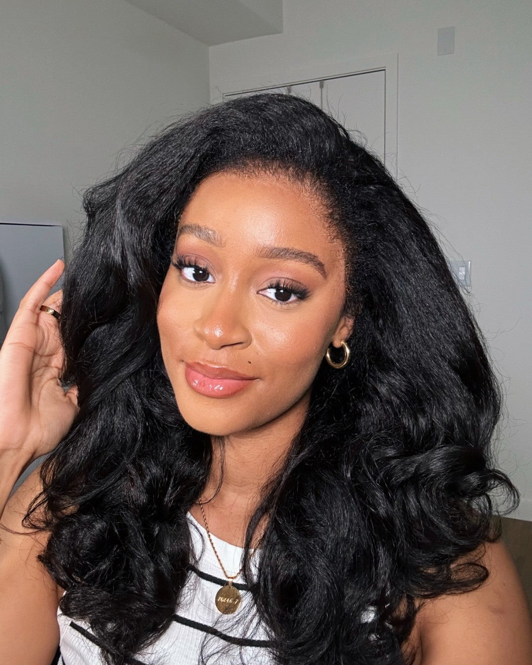 Black HD Lace Wig with Body Wave and Curly Edges