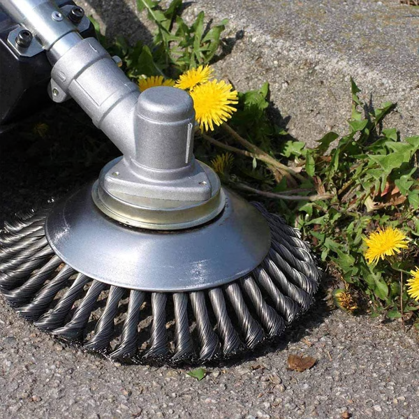 Carbon Steel Weed and Brushcutter Brush with Twisted Carbon Steel Blades