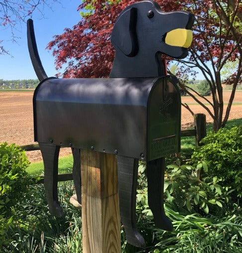 Handcrafted Mailbox with Animal Motif – Weather-Resistant Metal Garden Decor