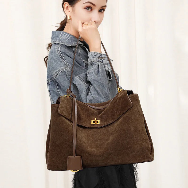 Large Chic Handbag