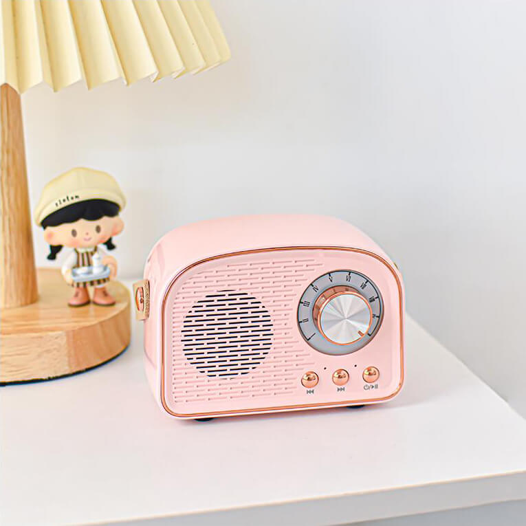 Retro-Style Portable Bluetooth Speaker with High-Quality Sound and Long Battery Life – Compact and Stylish Design