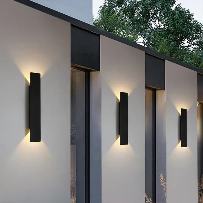 Weatherproof Outdoor Wall Lamp