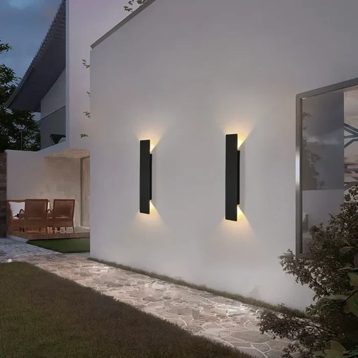 Weatherproof Outdoor Wall Lamp