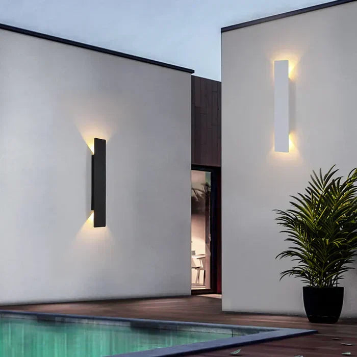 Weatherproof Outdoor Wall Lamp
