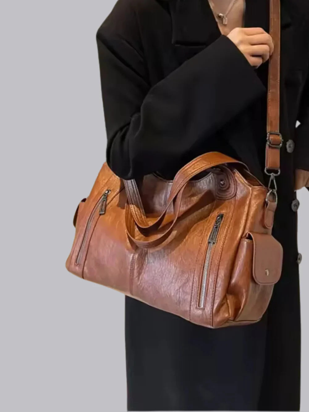Women's Black Shoulder Bag – Stylish and Spacious with Multiple Compartments