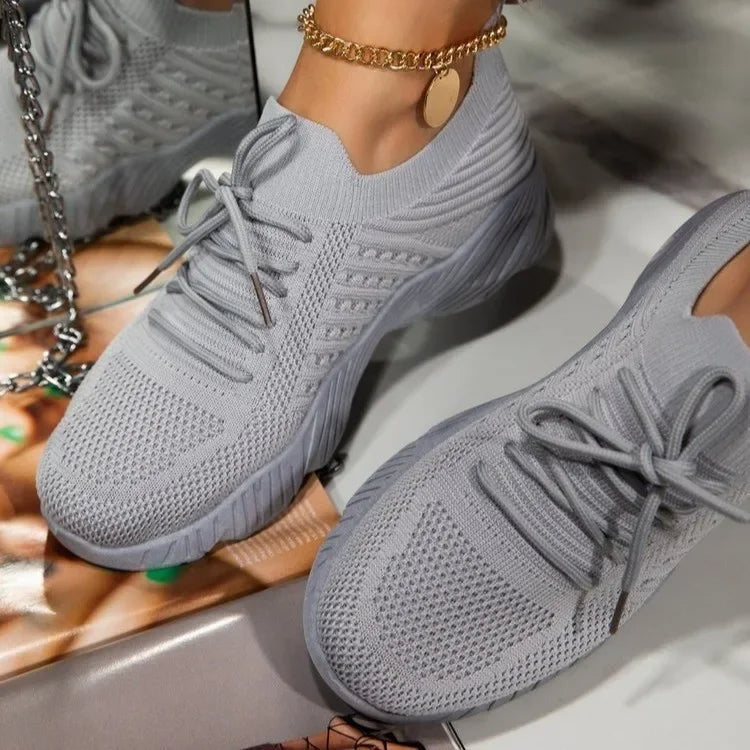 Women's Lightweight Breathable Sneakers with Everyday Comfort and Versatility