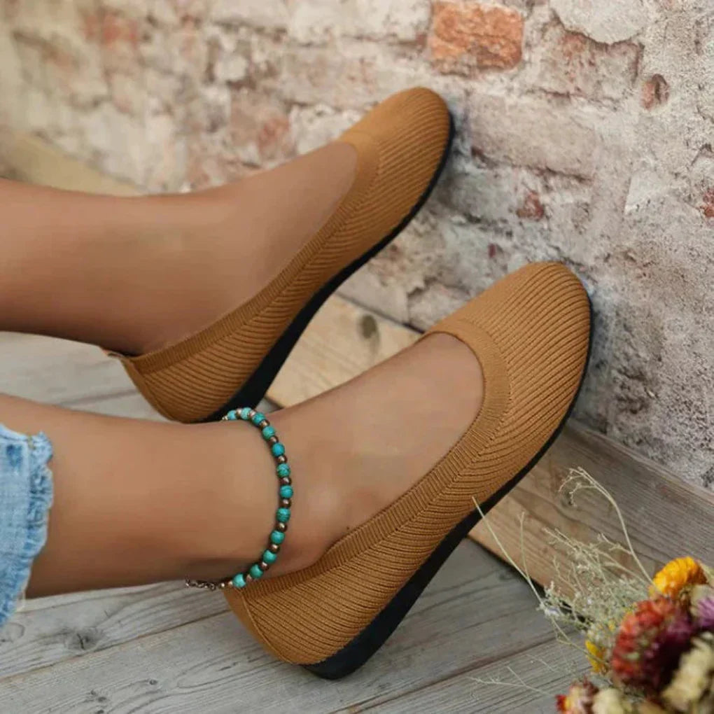 Women’s Summer Comfort Shoes – Lightweight, Supportive Design for Warm-Weather Wear